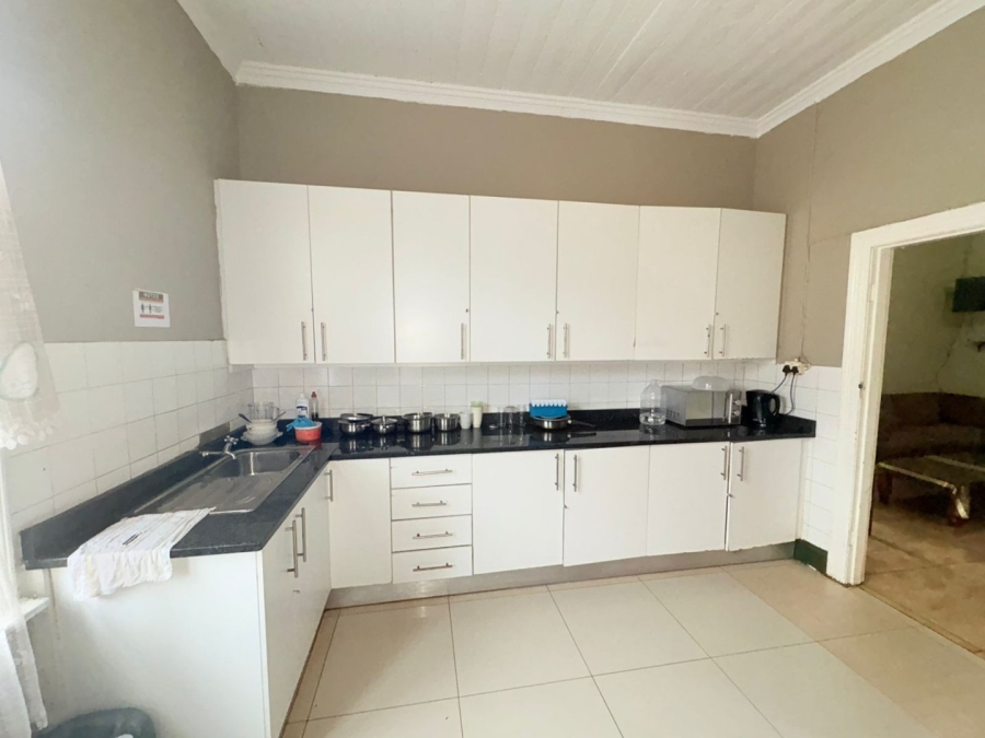 10 Bedroom Property for Sale in Quigney Eastern Cape